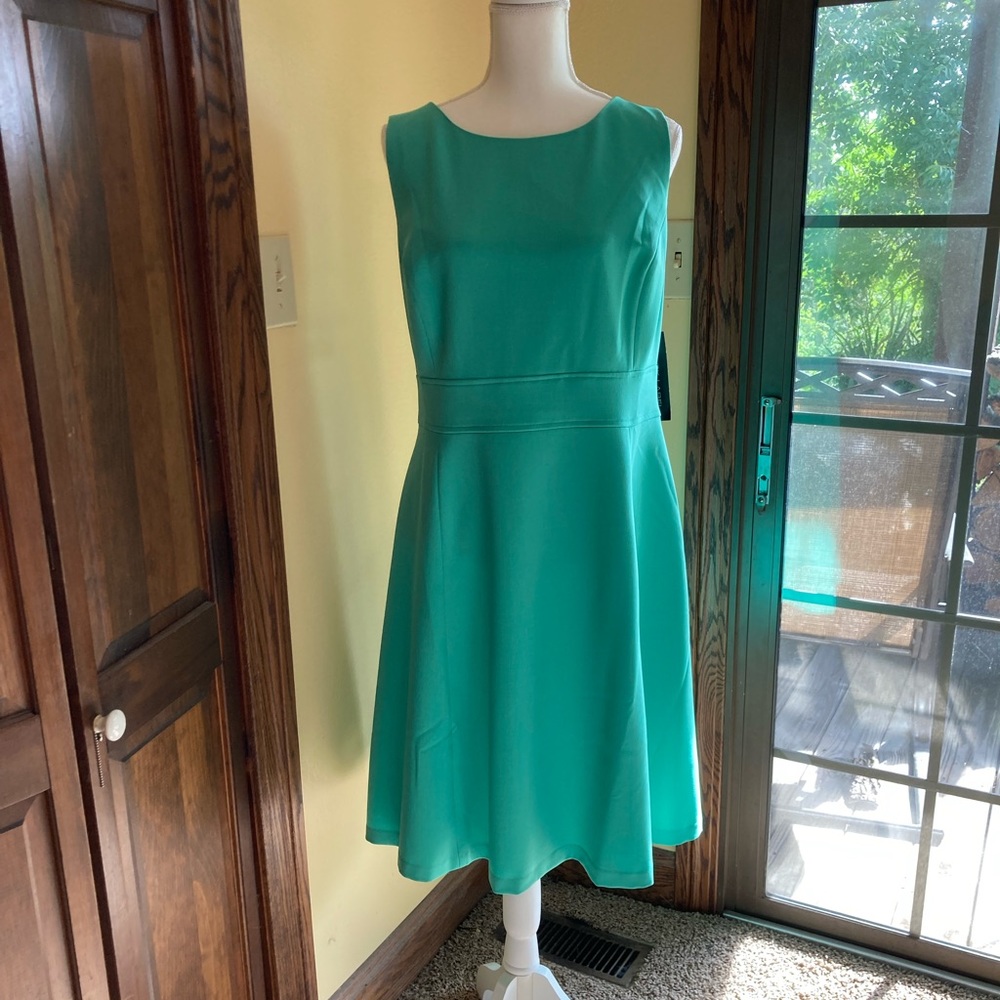 NWT sz 16 Mint green fit flare dress. Evan Picone Black Label sleeveless